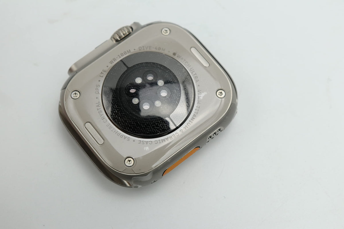 Apple Watch Ultra back sensor with skoko back protector applied
