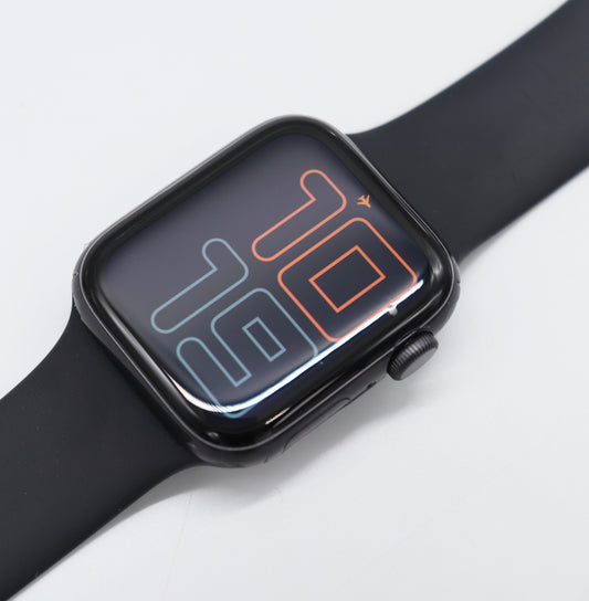 Keep Your Apple Watch Screen and Heart Rate Sensor in Perfect Condition